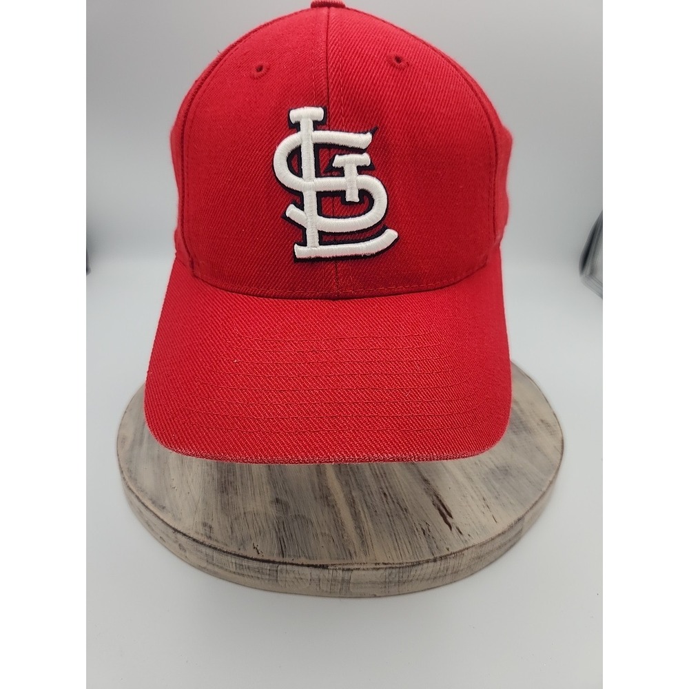 ST. LOUIS CARDINALS BASEBALL PUMA MLB STRAPBACK RED CAP HAT.